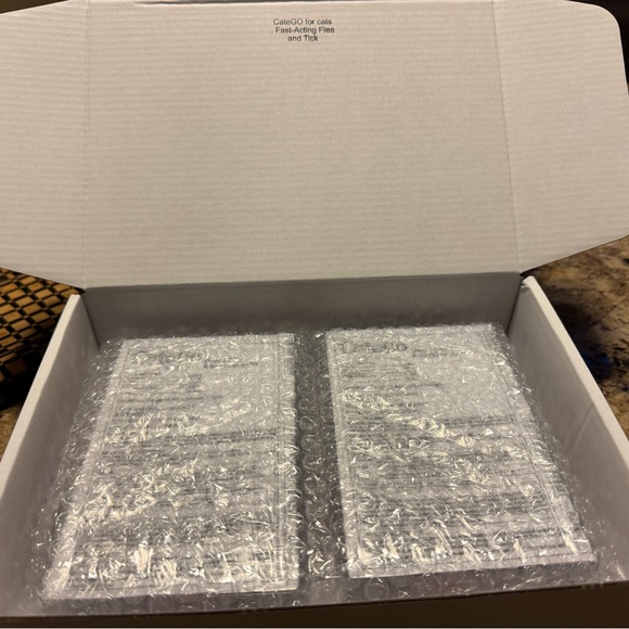 12 DOSES. .Catego Flea and Tick Control for Cats. Over 1.5 lbs, 8 Weeks or Older - Picture 7 of 7